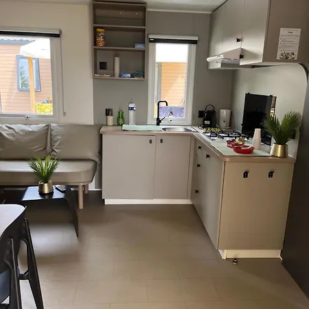 Des Maurois Campsite Grisy-les-Platres